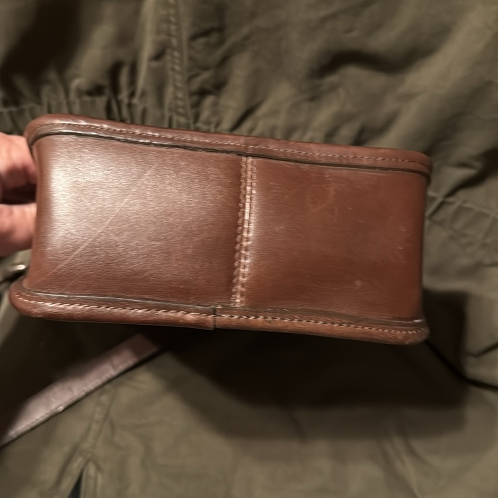 Vintage Brighton Leather Bag/Crossbody/Camera Bag with leather Interior - Picture 9 of 14